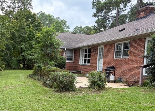 430 Hallmark Rd
