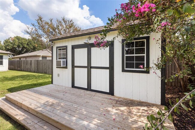 Photo - 2652 Bradley Ln