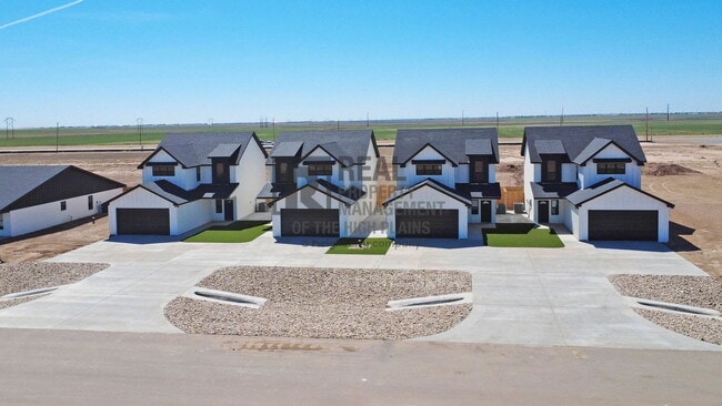 Photo - 4710 Clive Ave