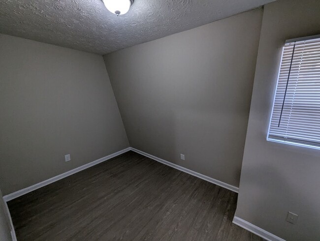 Photo - 240/242 Rustwood Dr Unit 242 Rustwood Dr