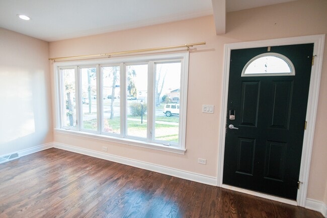 Photo - 7916 McVicker Ave