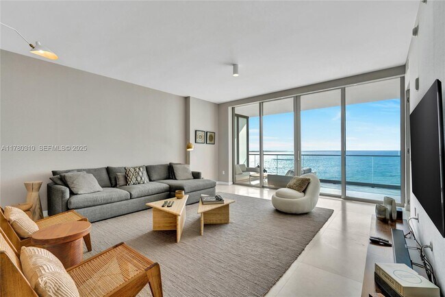 Photo - 18975 Collins Ave Unidad 903