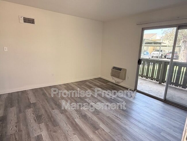 Photo - 830 W Lincoln Ave Unidad #186