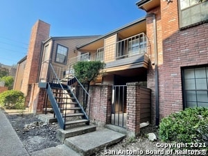 Building Photo - 4803 Hamilton Wolfe Unit 312