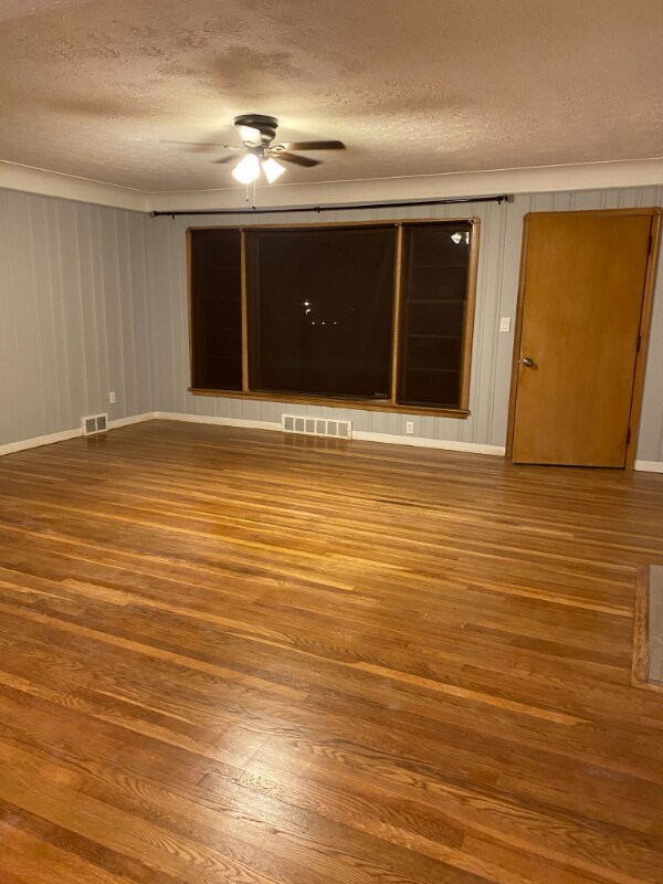 Photo - 20730 Patterson Pkwy