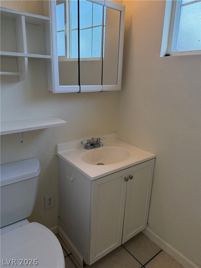 Photo - 640 6th St Unit b