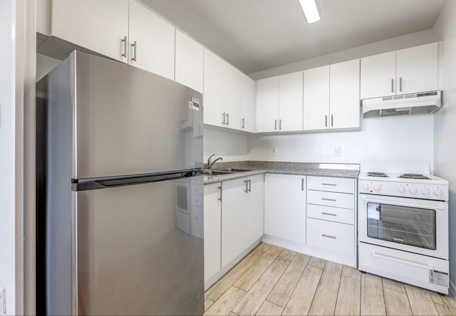 Building Photo - 6408 Berwickshire Way