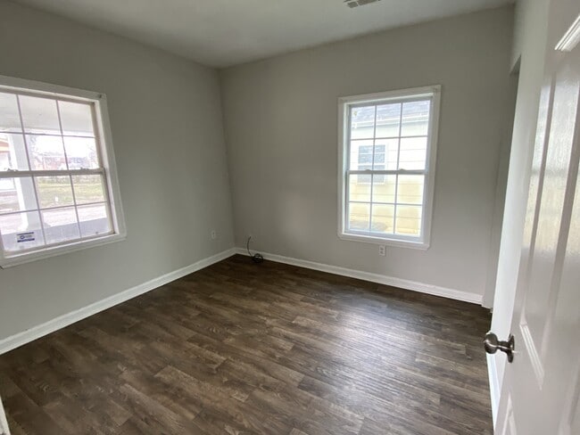 Photo - 2107 Raulston St