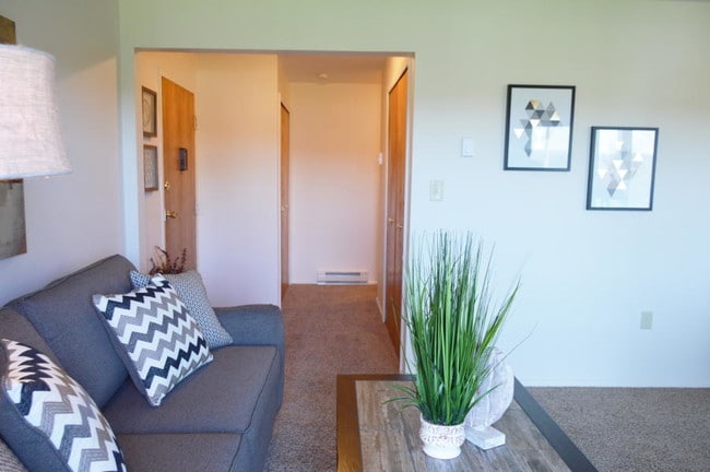 Dos habitaciones Sala de estar - Crestview