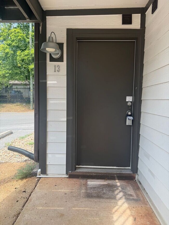 Photo - Remodeled Studio in Woodbine - $99 Deposit Special!