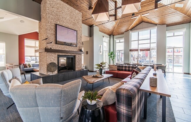 Photo - East Range Crossings