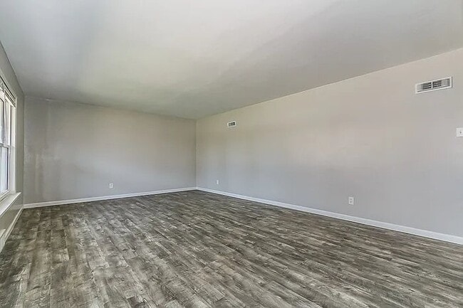 Photo - 1126 Lakeview Ave