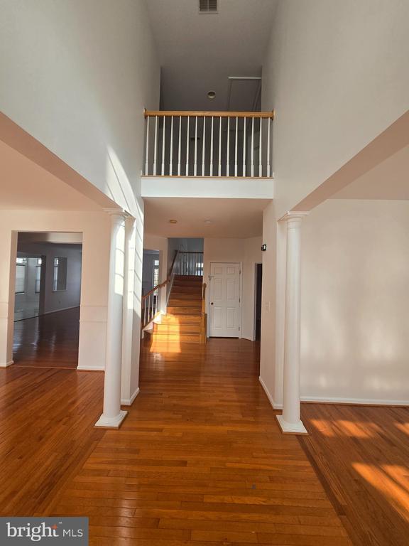 Building Photo - 1702 Allerford Dr