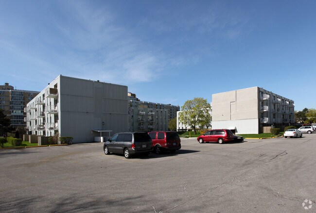 Photo - 30, 32 & 34 St Dennis Drive