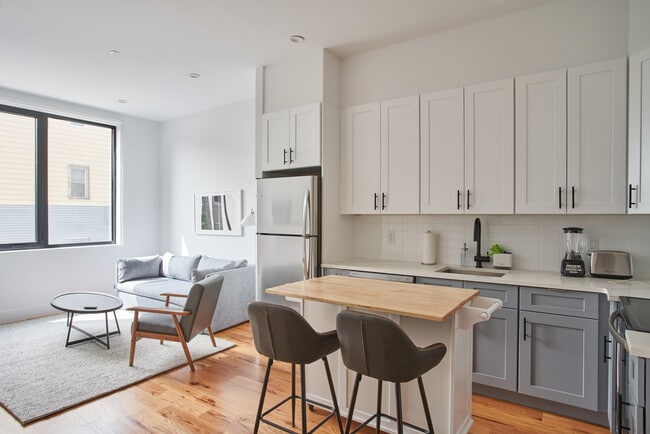 Photo - Common Gates (Furnished Rooms)