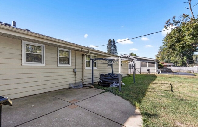 Photo - 4012 Highcrest Rd