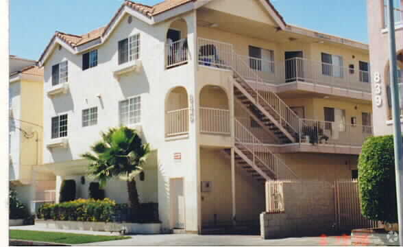 Photo - 845 W 167th St