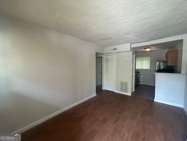 Photo - 512 Lindsay St NW