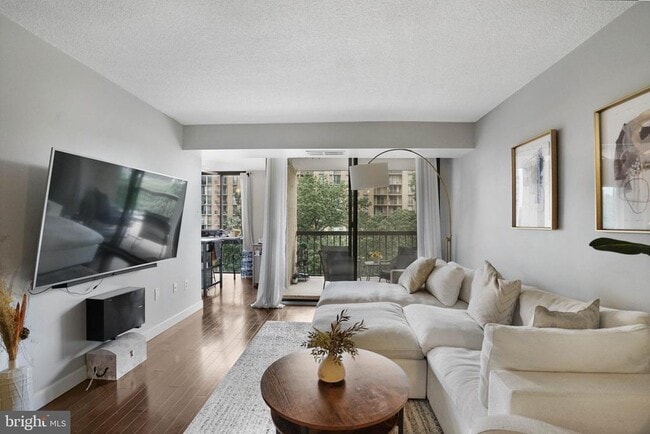 Photo - 4500 S Four Mile Run Dr Apartment Unit 407