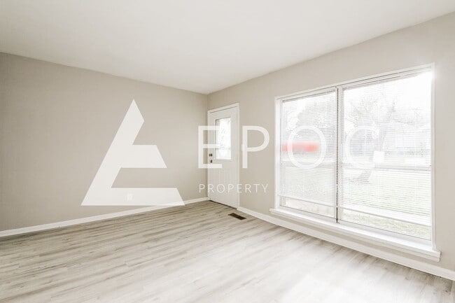 Photo - 817 N Gary Ave