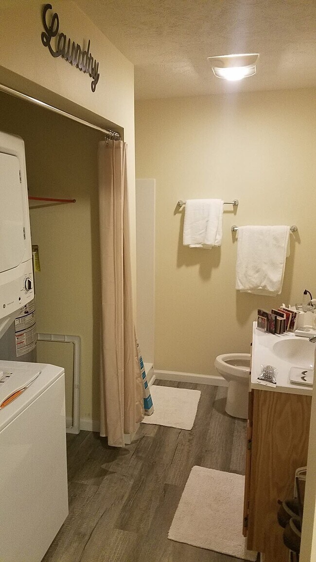 Photo - 359 Kingwood St