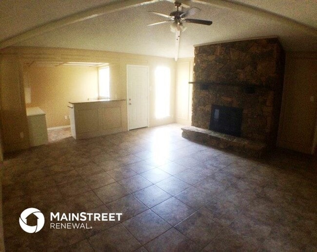 Photo - 419 Edmonds Way