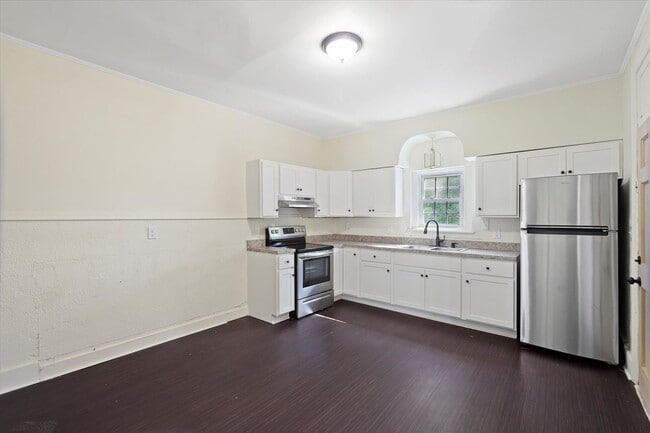 Photo - 437 S 14th St
