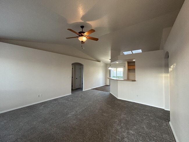 Photo - 557 N Katsura Ave