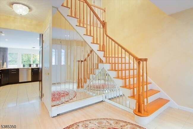 Photo - 6 Ashland St