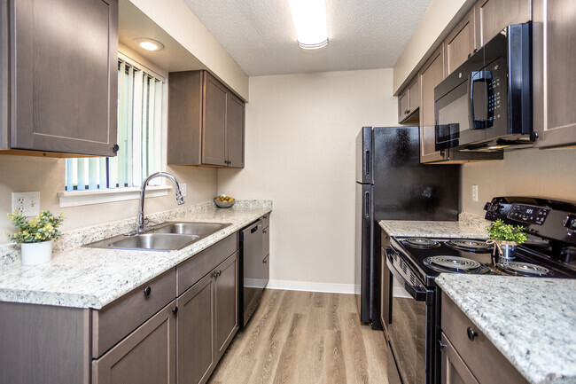 Building Photo - Granite Valley Apartments