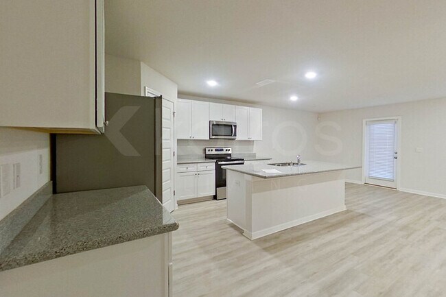 Photo - 312 Monarch Ln