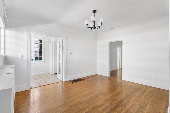 Photo - 2138 Clinton Ave #A - 1 bedroom | 1 bath Unidad 2138 - A