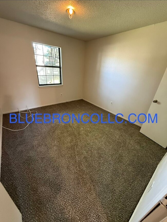 Photo - Updated 2-Bedroom Apartment in Raytown Unit 9115