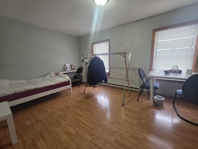 Photo - 558 Albert St Unit 558-2