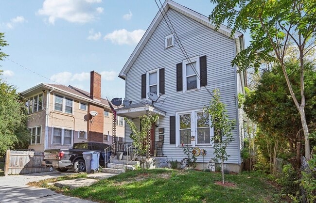 Building Photo - 215 S Park Ave