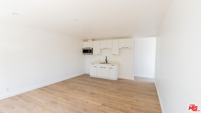 Photo - 153 W 51st St Condo Unit B