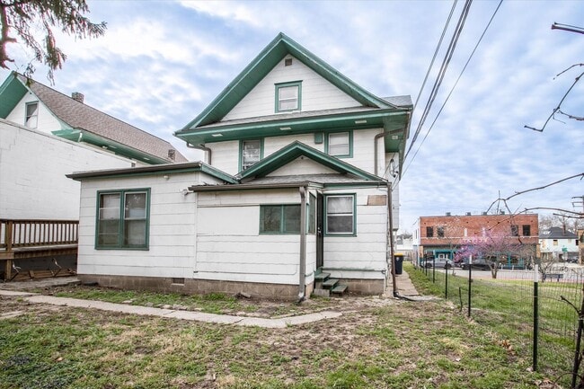 Photo - 908 E 31st St