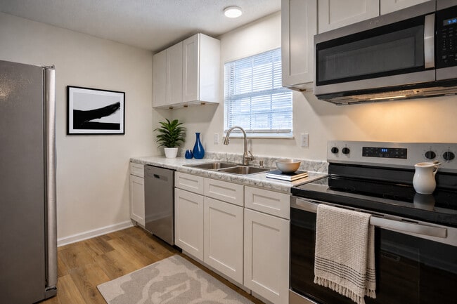New Adventure Apartments