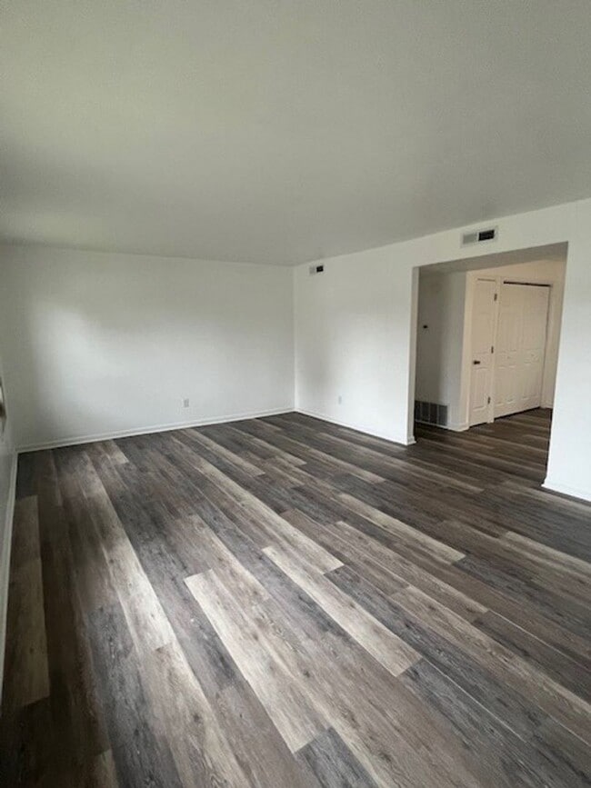 Photo - 1288 Kenilwood Way Unit Apt. A