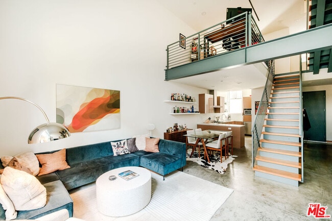 Photo - 1220 N Orange Grove Ave Condo Unit 6