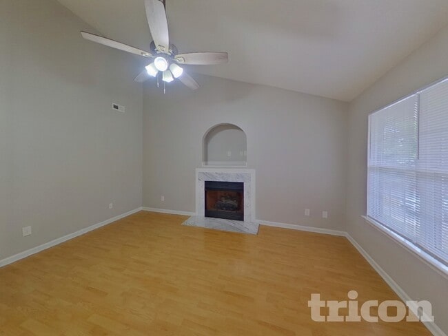 Photo - 2024 Duke Adam St