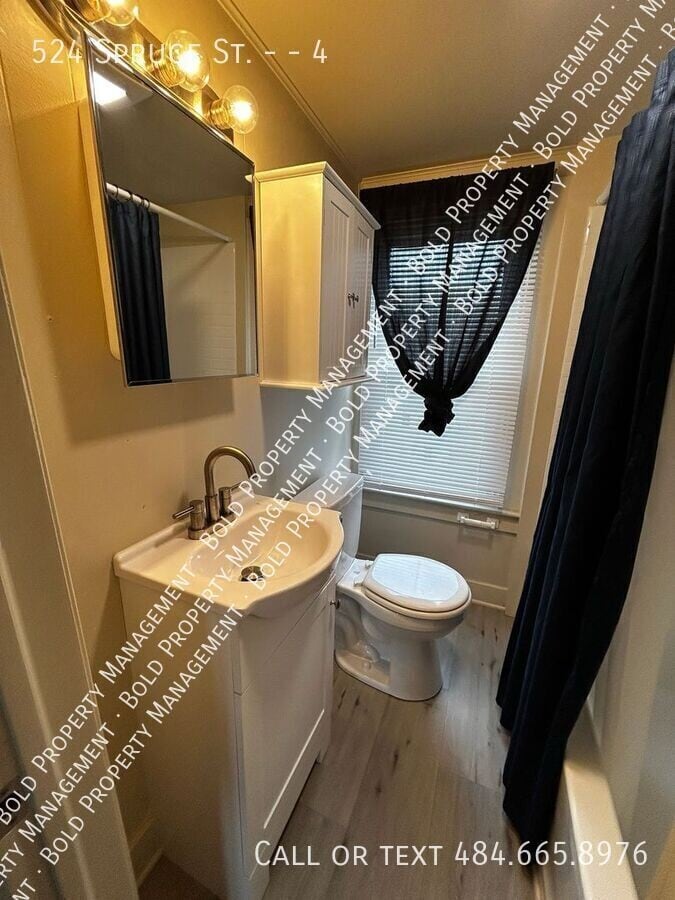 Photo - 524 Spruce St Unit 4