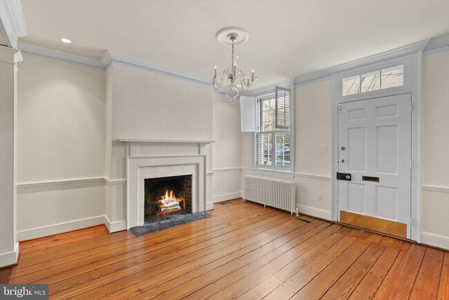 Photo - 513 S Fairfax St