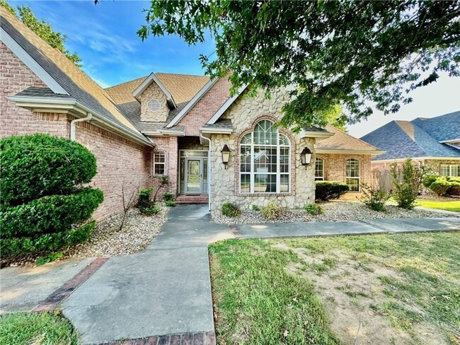 Photo - Prime Location 4 Bedroom 3 1/2 bath 2 garages!