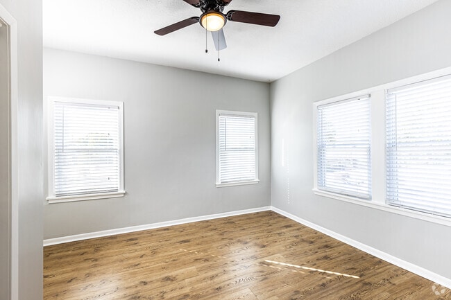 2BR, 1BA - 1350SF