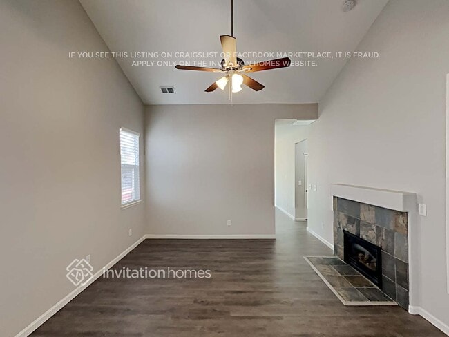 20166 E Belleview Ln