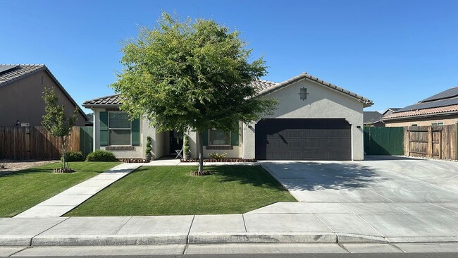 Photo - 5806 Blue Spruce Ave House