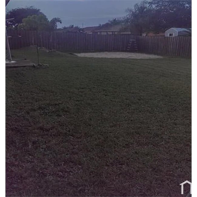 Photo - 916 NW 3rd Terrace