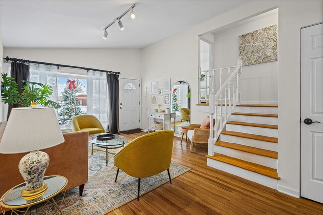 Photo - 42 W Taylor Rd