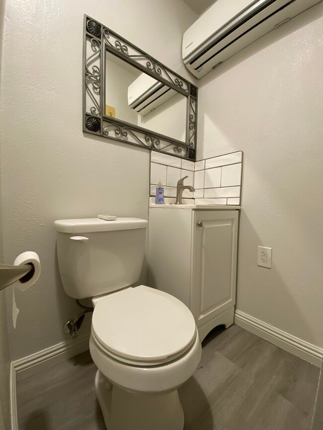 Photo - 13922 Frame Rd Unidad Casita